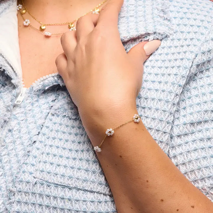 Pearl Daisy Bracelet