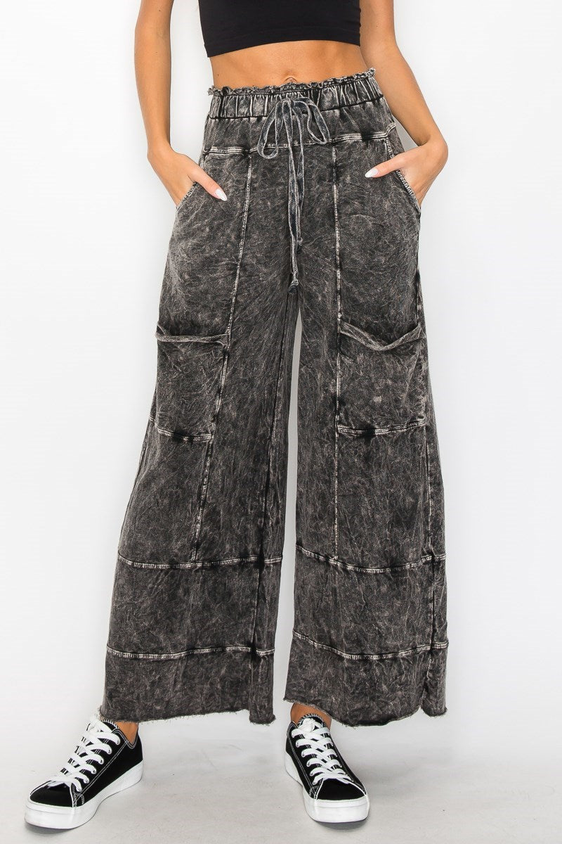 Mineral Washed Wide Leg Pant in Black