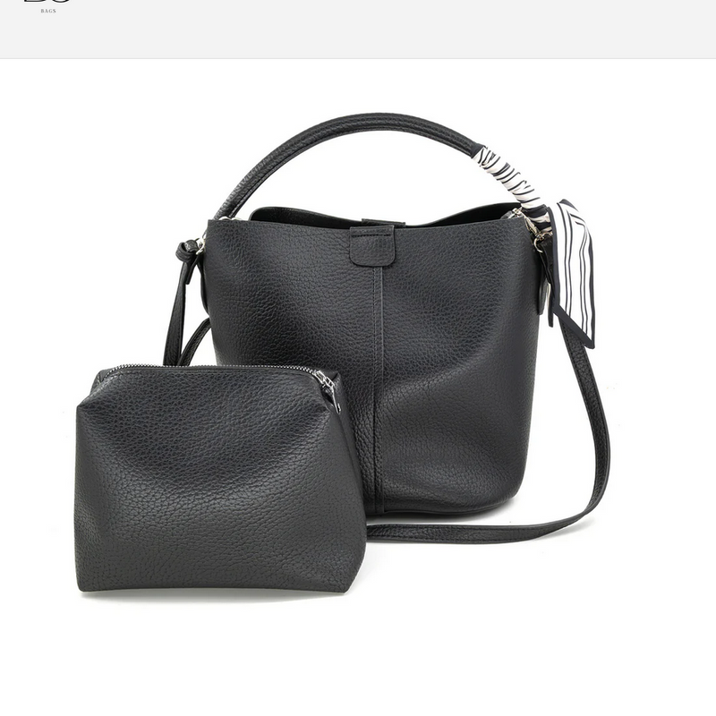 Navy Medium Bucket Bag