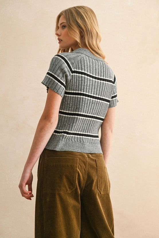 Short Sleeve Rib Sweater in Black and White