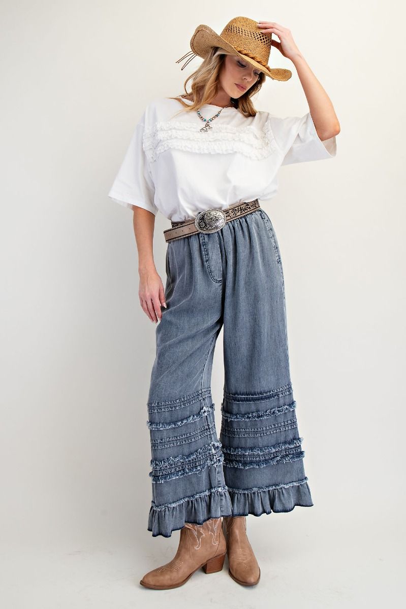 Ruffle Bottom Fray Pants