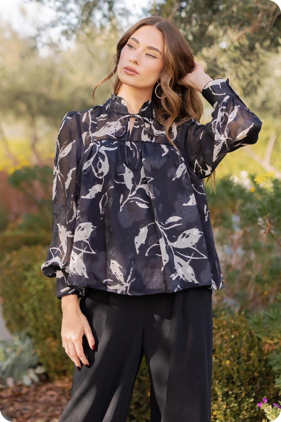 Contrast Scallop Trim Printed Yoryu Blouse